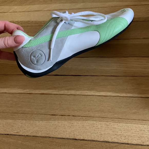 Puma sneaks - Picture 3 of 3